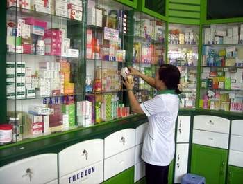 Bán thuốc tây như... bán rau Bán thuốc tây như... bán rau