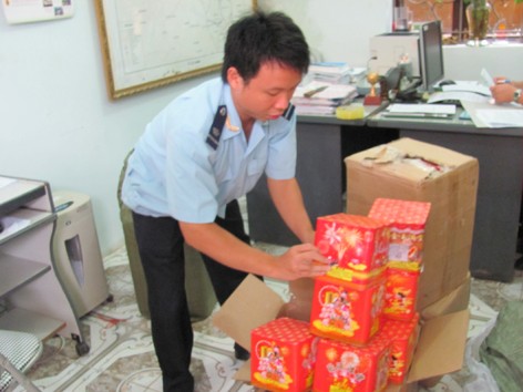 Cuộc chiến chặn pháo lậu Cuộc chiến chặn pháo lậu