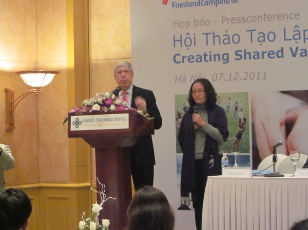 Cha đẻ của học thuyết “Tạo lập giá trị chung” thuyết trình tại Hà Nội Cha đẻ của học thuyết “Tạo lập giá trị chung” thuyết trình tại Hà Nội