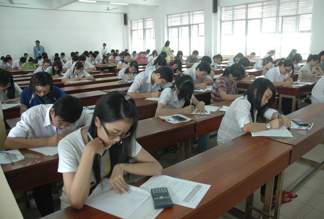 Kết thúc thi ĐH đợt 1: 106 thí sinh, giám thị bị kỷ luật Kết thúc thi ĐH đợt 1: 106 thí sinh, giám thị bị kỷ luật