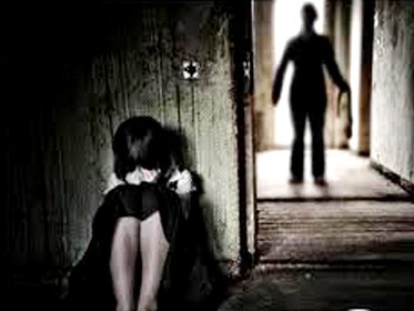 Dụ trẻ 'quan hệ' tại nhà vệ sinh công cộng Dụ trẻ 'quan hệ' tại nhà vệ sinh công cộng