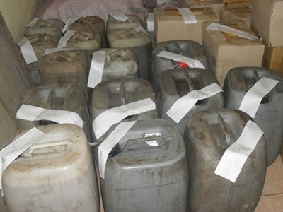 Nhận diện nước mắm, tương ớt có độc Nhận diện nước mắm, tương ớt có độc
