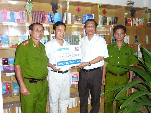 Chặng đường 19 năm và câu chuyện Hạt Giống Tâm Hồn Tặng sách cho tù nhân