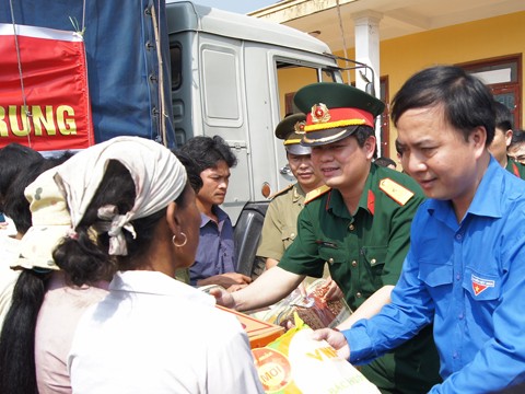 Về vùng lũ Về vùng lũ