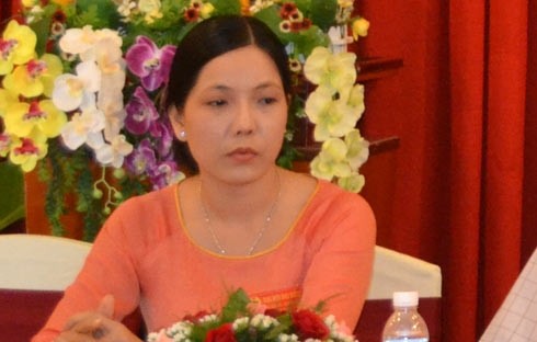 Sẽ buộc thôi việc nữ phó phòng 'rất thân' Chủ tịch tỉnh? Sẽ buộc thôi việc nữ phó phòng 'rất thân' Chủ tịch tỉnh?