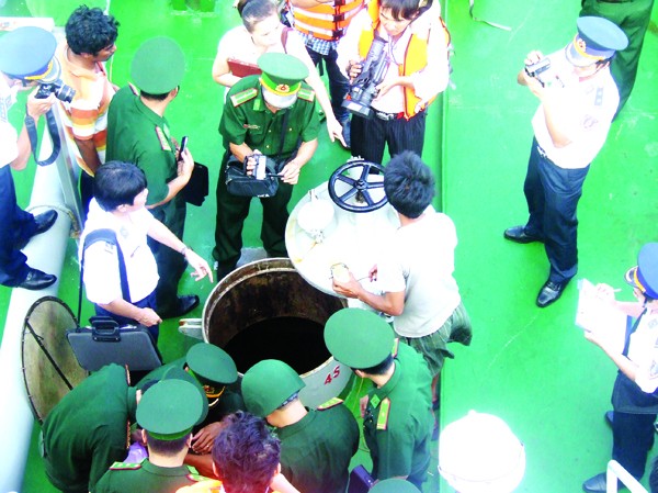 11 hải tặc bị Cảnh sát biển Việt Nam bắt sống như thế nào? 11 hải tặc bị Cảnh sát biển Việt Nam bắt sống như thế nào?