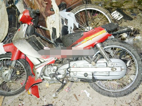 Nổ xe máy ngày cưới, hai người thương vong Nổ xe máy ngày cưới, hai người thương vong