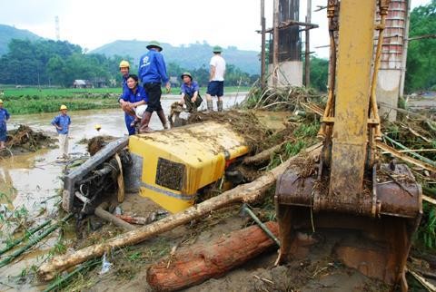 Bão Sông Đà áp sát Biển Đông Bão Sông Đà áp sát Biển Đông