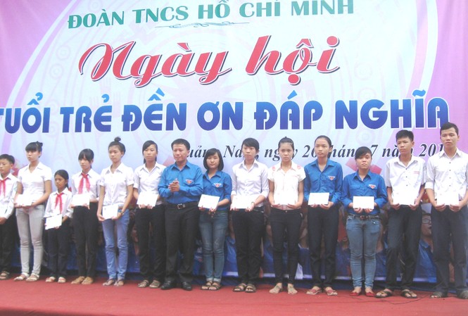 Ngày hội tri ân trên mảnh đất đau thương nhiều nhất nước Ngày hội tri ân trên mảnh đất đau thương nhiều nhất nước