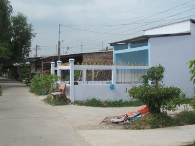 Lấy đất dân nghèo chia cho cán bộ Lấy đất dân nghèo chia cho cán bộ