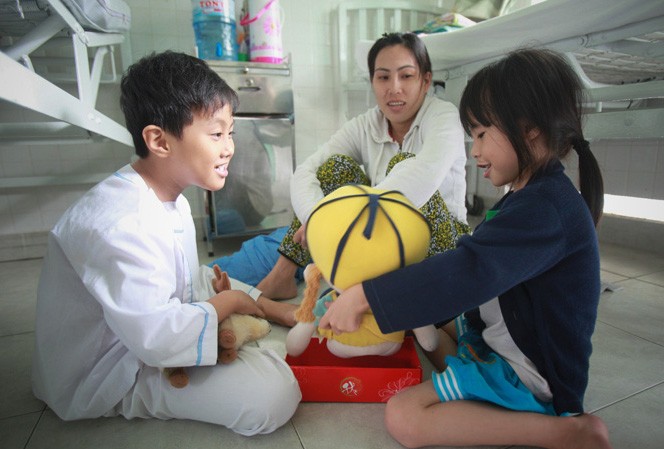 Tình người ở xóm tim Tình người ở xóm tim