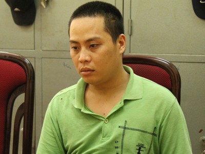 Bắt đối tượng đòi 500 triệu, dọa nổ mìn phá nát tiệm vàng Đối tượng Hoàng Quang Nguyên tại cơ quan điều tra