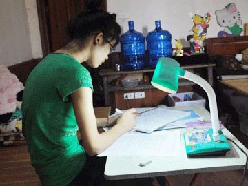 Chuyện cảm động của nữ sinh đi thi ĐH từ chùa Chuyện cảm động của nữ sinh đi thi ĐH từ chùa
