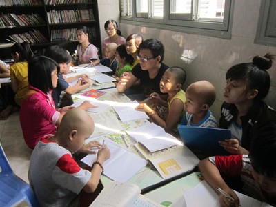 Lớp học 'trọc đầu' giữa Sài Gòn Lớp học 'trọc đầu' giữa Sài Gòn