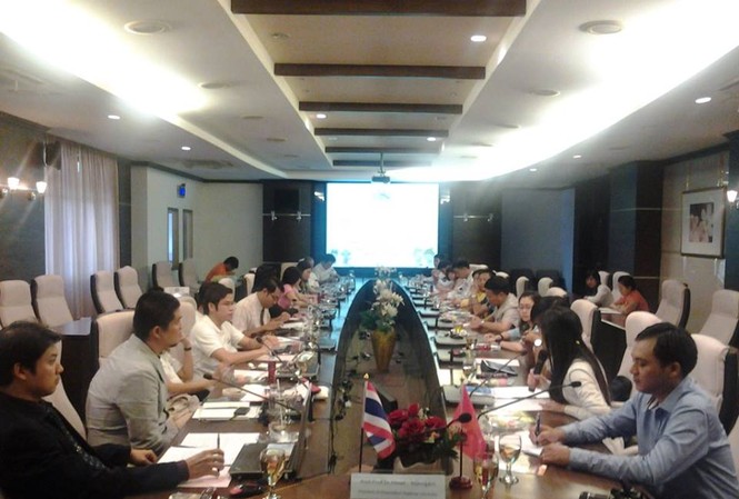 Thanh niên Việt Nam thăm và làm việc tại Thái Lan Thanh niên Việt Nam thăm và làm việc tại Thái Lan