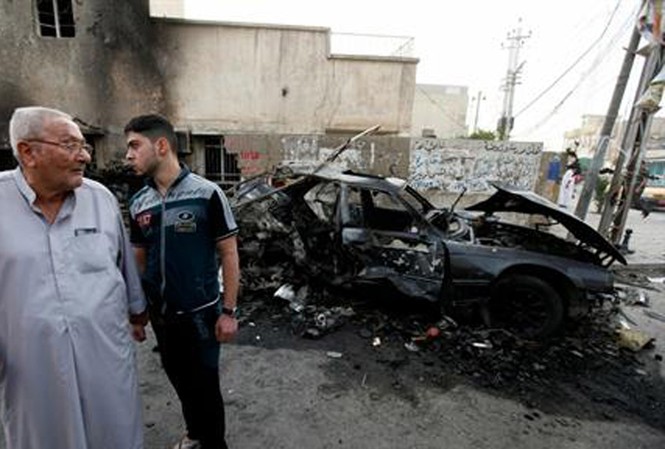 Đánh bom liên tiếp ở Iraq, 60 người thương vong Đánh bom liên tiếp ở Iraq, 60 người thương vong