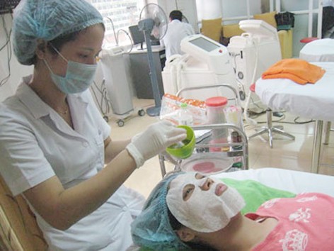 Đắp mặt nạ hàng ngày da dễ mẩn đỏ, ngứa rát Đắp mặt nạ hàng ngày da dễ mẩn đỏ, ngứa rát