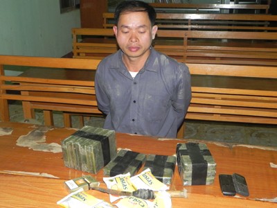 Phá đường dây ma túy, thu 11 bánh heroin Phá đường dây ma túy, thu 11 bánh heroin