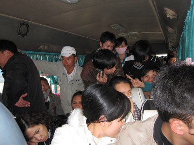 CSGT nói tuyến chính không có xe nhồi nhét CSGT nói tuyến chính không có xe nhồi nhét