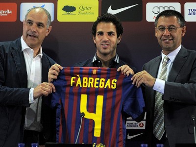 Fabregas ra mắt các CĐV Barcelona Fabregas ra mắt các CĐV Barcelona