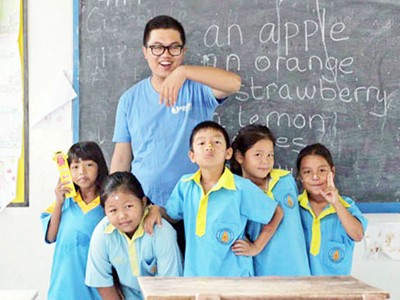 Tony Đặng: Chàng trai bỏ việc tại Mỹ về Việt Nam làm từ thiện Tony Đặng: Chàng trai bỏ việc tại Mỹ về Việt Nam làm từ thiện