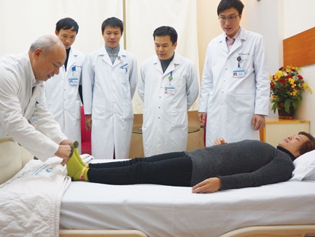 Người đầu tiên thay đĩa đệm nhân tạo tại Việt Nam Người đầu tiên thay đĩa đệm nhân tạo tại Việt Nam