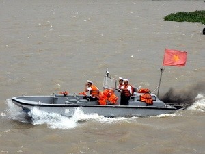 Lực lượng cứu hộ đã tiếp cận 15 tàu của ngư dân Lực lượng cứu hộ đã tiếp cận 15 tàu của ngư dân