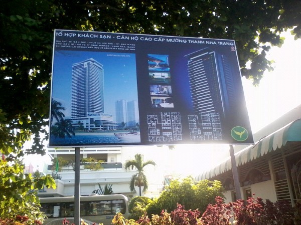Lấn vịnh Nha Trang, DN của đại gia 'hút thuốc lào' bị phạt Lấn vịnh Nha Trang, DN của đại gia 'hút thuốc lào' bị phạt