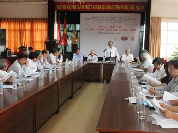 Môn Lịch sử: 'Lừ đừ' từ chuẩn quốc gia đến SGK Môn Lịch sử: 'Lừ đừ' từ chuẩn quốc gia đến SGK