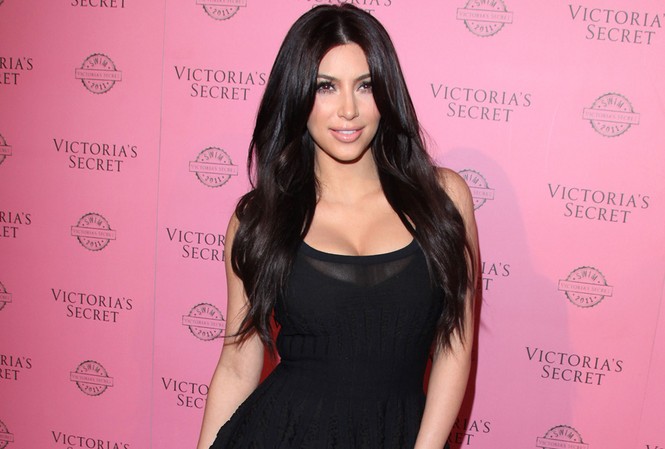 Kim Kardashian nổi bật hơn cả siêu mẫu Victoria’s Secret Kim Kardashian nổi bật hơn cả siêu mẫu Victoria’s Secret