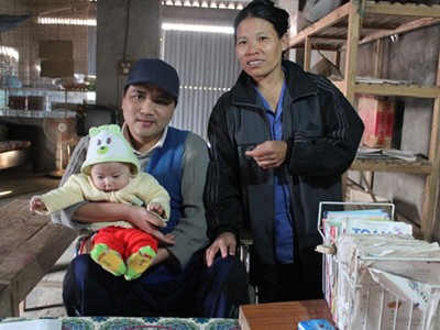 Lớp học của thầy giáo viết bằng miệng Lớp học của thầy giáo viết bằng miệng