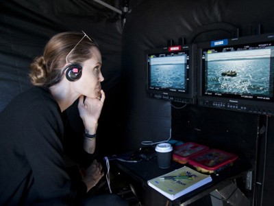 Angelina Jolie ngày càng hao gầy Angelina Jolie ngày càng hao gầy