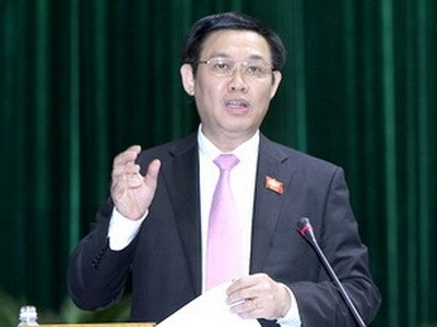 Bộ Tài chính cân nhắc giảm giá xăng Bộ Tài chính cân nhắc giảm giá xăng