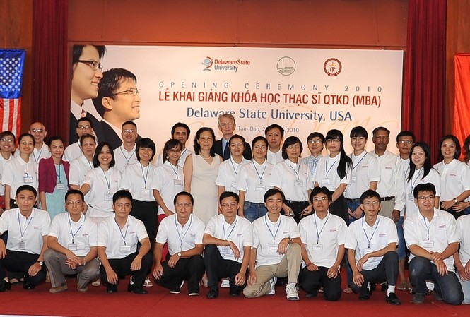 Khai giảng lớp đào tạo thạc sĩ quản trị kinh doanh Khai giảng lớp đào tạo thạc sĩ quản trị kinh doanh