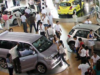 Ô tô giảm giá mạnh đón tháng ‘cô hồn’ Ô tô giảm giá mạnh đón tháng ‘cô hồn’