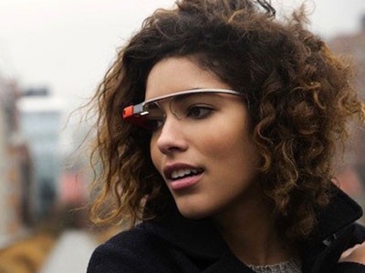 Google Glass có camera 5 'chấm', dung lượng 16 GB Google Glass có camera 5 'chấm', dung lượng 16 GB
