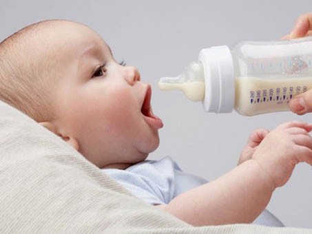 Tử hình ác phụ bỏ thuốc độc vào sữa trẻ em Tử hình ác phụ bỏ thuốc độc vào sữa trẻ em