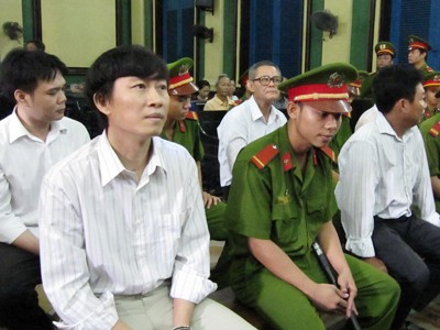Vi phạm hình sự hay lỗi tác nghiệp? Vi phạm hình sự hay lỗi tác nghiệp?