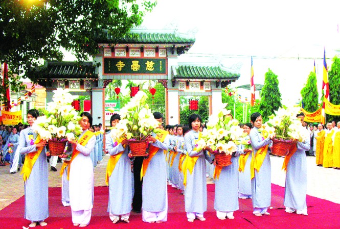Đạo Phật giúp giới trẻ tiến thân có nhân cách Một hoạt động tại Tuần Văn hóa Phật giáo. Ảnh: Thanh Tùng