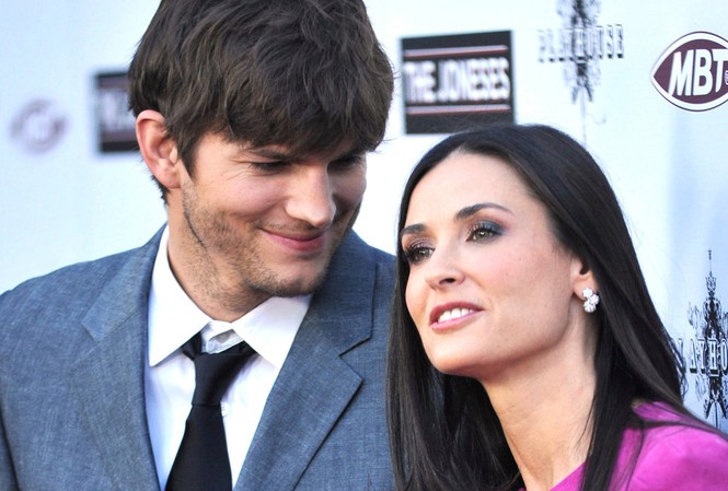Gái già Demi Moore rục rịch ly hôn phi công trẻ Gái già Demi Moore rục rịch ly hôn phi công trẻ