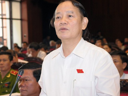 "Chưa có thuốc độc nên xử bắn để giảm căng thẳng"