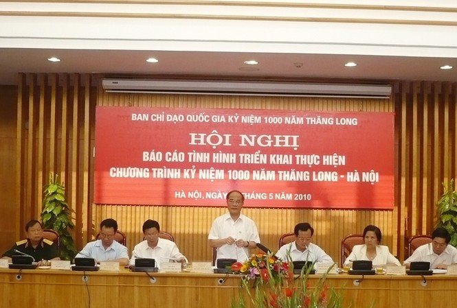 Đại lễ 1000 năm Thăng Long - Hà Nội: Phải để lại ấn tượng sâu sắc Phó Thủ tướng thường trực Nguyễn Sinh Hùng phát biểu tại buổi họp báo. Ảnh: Nguyễn Tú
