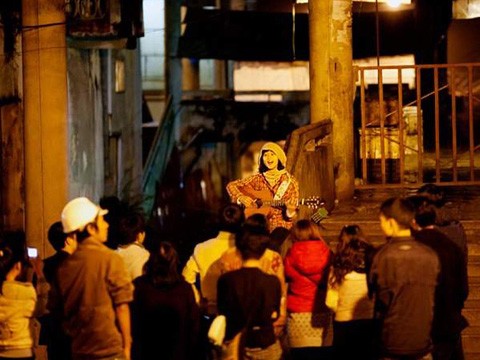 Lê Cát Trọng Lý đi hát rong Lê Cát Trọng Lý đi hát rong