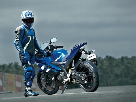 Yamaha R15 2012 đã cập cảng Việt Nam Yamaha R15 2012 đã cập cảng Việt Nam