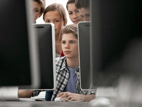 Khuyến khích đưa 'phim mát mẻ' vào trường học? Khuyến khích đưa 'phim mát mẻ' vào trường học?