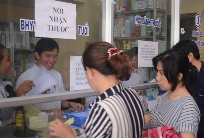 Thuốc cực 'lạ' trúng thầu giá cao vào bệnh viện Thuốc cực 'lạ' trúng thầu giá cao vào bệnh viện