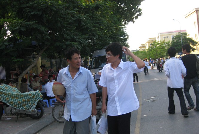 Bộ yêu cầu siết chặt công tác coi thi ĐH-CĐ đợt 2 Thí sinh dự thi đại học Bách Khoa đợt 1