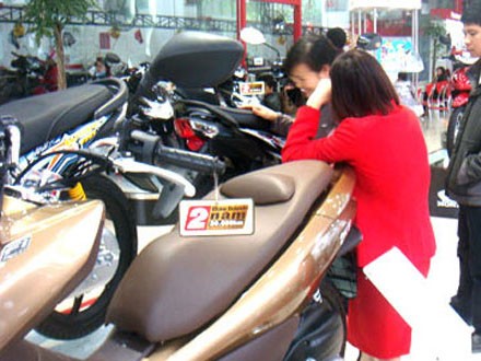 Xe máy cuối năm đua nhau tăng giá Xe máy cuối năm đua nhau tăng giá