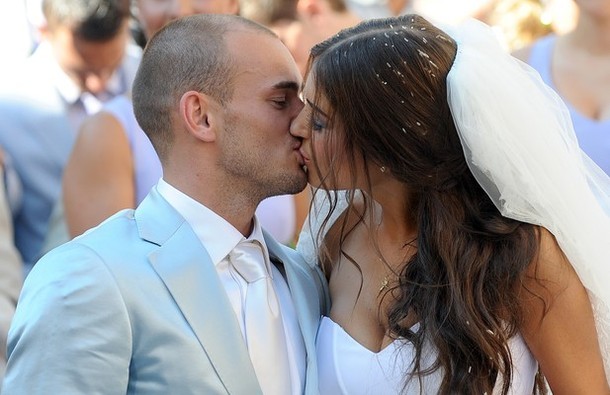 Wesley Sneijder lấy vợ Wesley Sneijder lấy vợ