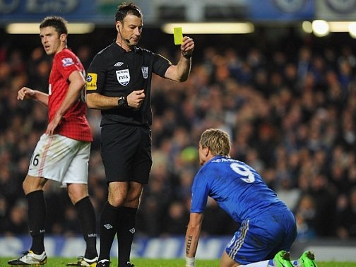 Trọng tài giúp M.U vượt qua Chelsea Trọng tài giúp M.U vượt qua Chelsea